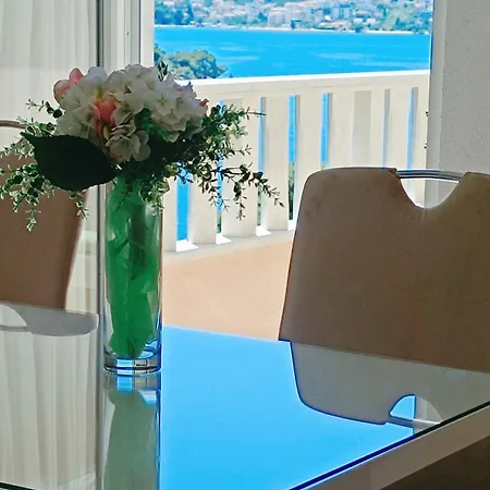 Queen Apartment