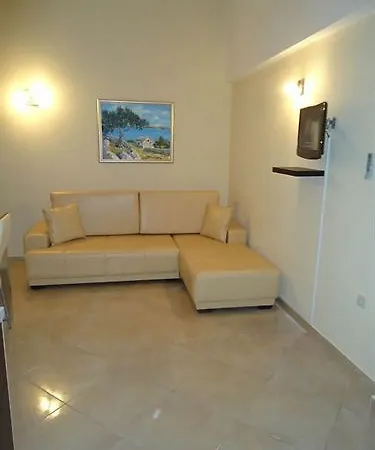 Queen Apartment