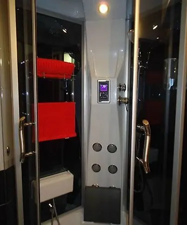 Queen Apartment